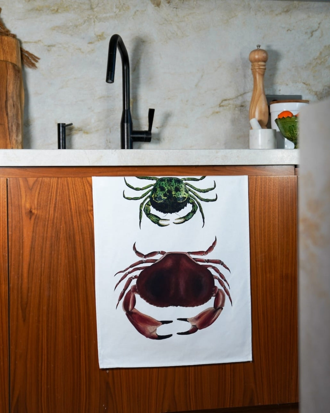 100% cotton tea towel: The Crabs