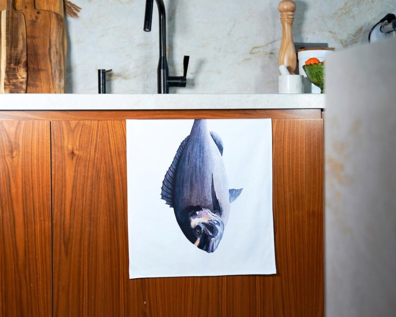 100% cotton tea towel: La Dorade Royale