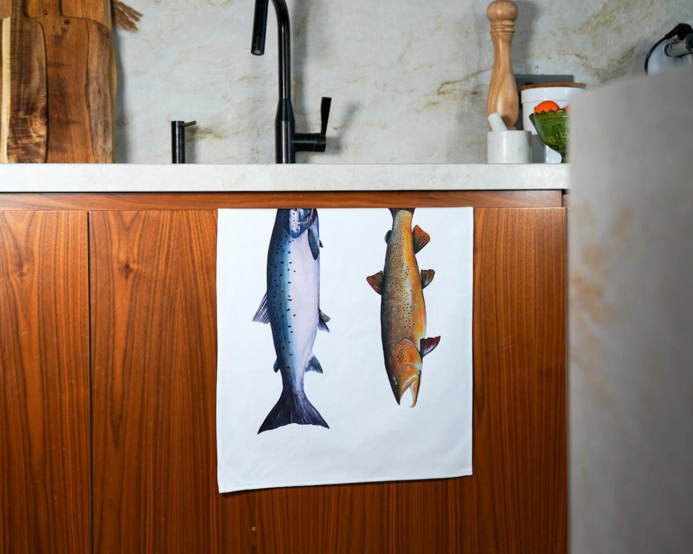 100% cotton tea towel: Salmonidae