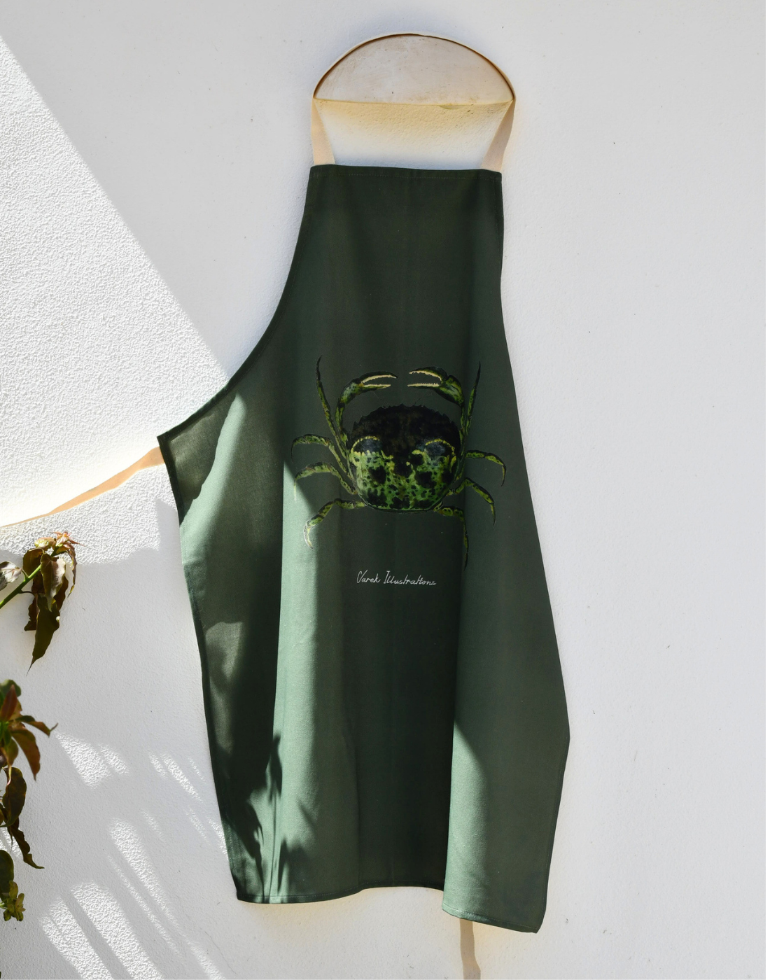 Fern Green Apron 100% cotton: The Green Crab