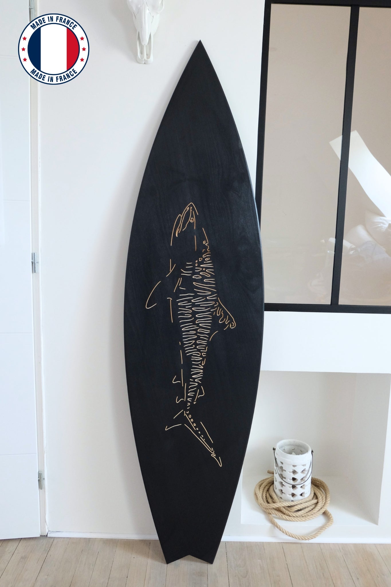 Planche de surf déco en bois : Le Requin Tigre